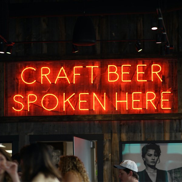Custom-Beer-Neon-Sign--Craft-Beer-Spoken-Here-Neon-sign