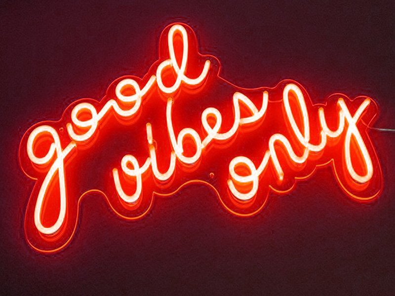 Good-Vibes-Only-Neon-Sign
